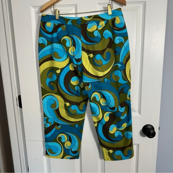 Talbots size 14 capris, bold swirl print, cotton blend, stretch, 60s vibe - Picture 5 of 10